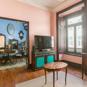 https://charming-apartment-in-a-19th-century-building.hotels-lisbon-portugal.com